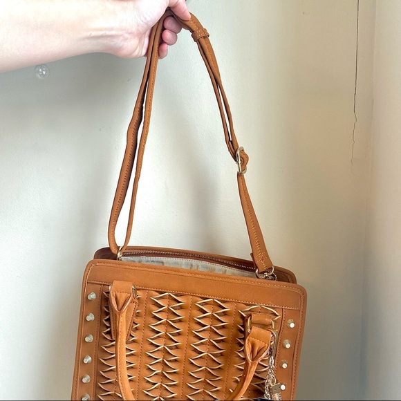 X SOLD X IZZY & ALI VEGAN LEATHER STRUCTURED HANDBAG WITH REMOVABLE CROSSBODY ST - Picture 7 of 8